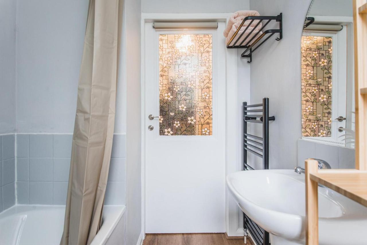 New Sleek 1Bd Edinburgh City Centre Stay Εξωτερικό φωτογραφία